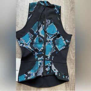 Lululemon salty swim sleeveless reversible top